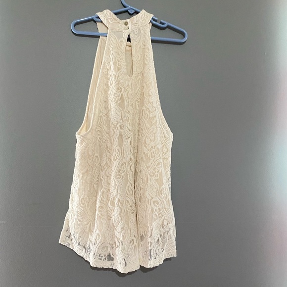 Lace Haltered top - Picture 4 of 6